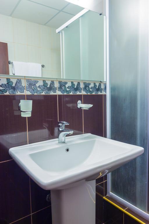 חארקיב Hotel Artua מראה חיצוני תמונה